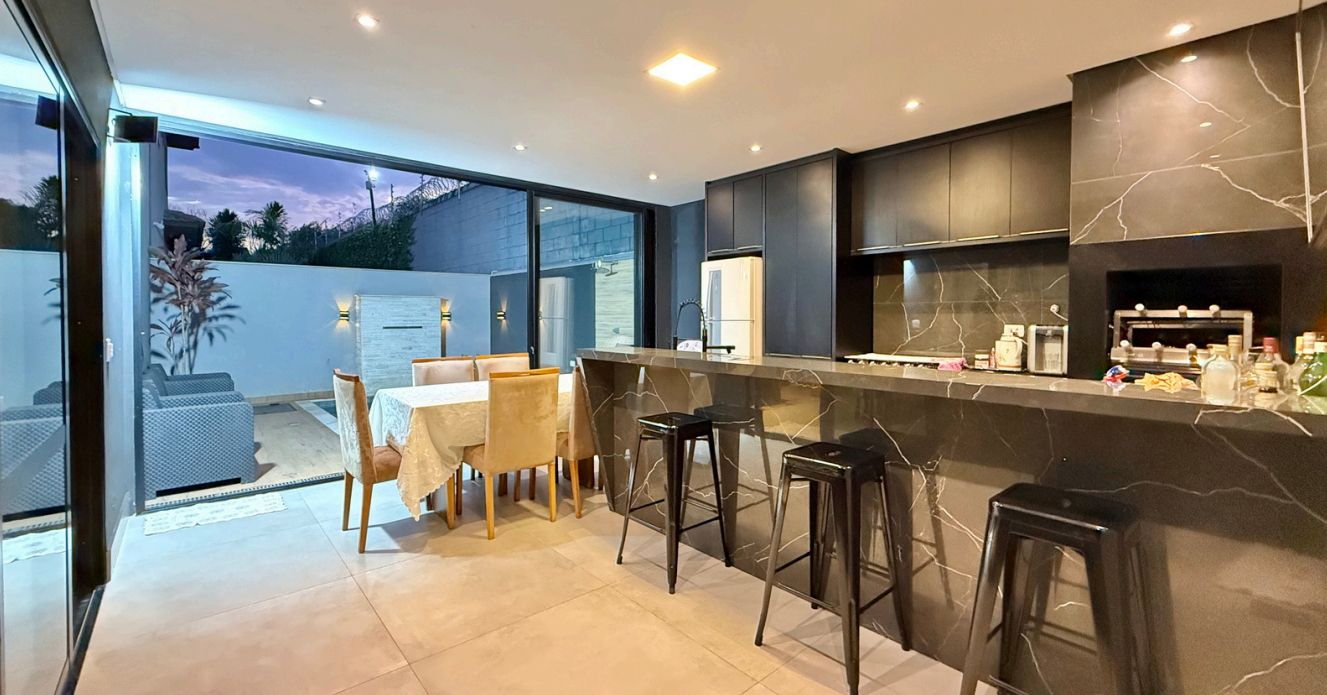 Imagens do imóveis CASA A VENDA - CONDOMINIO ROYAL MAISON