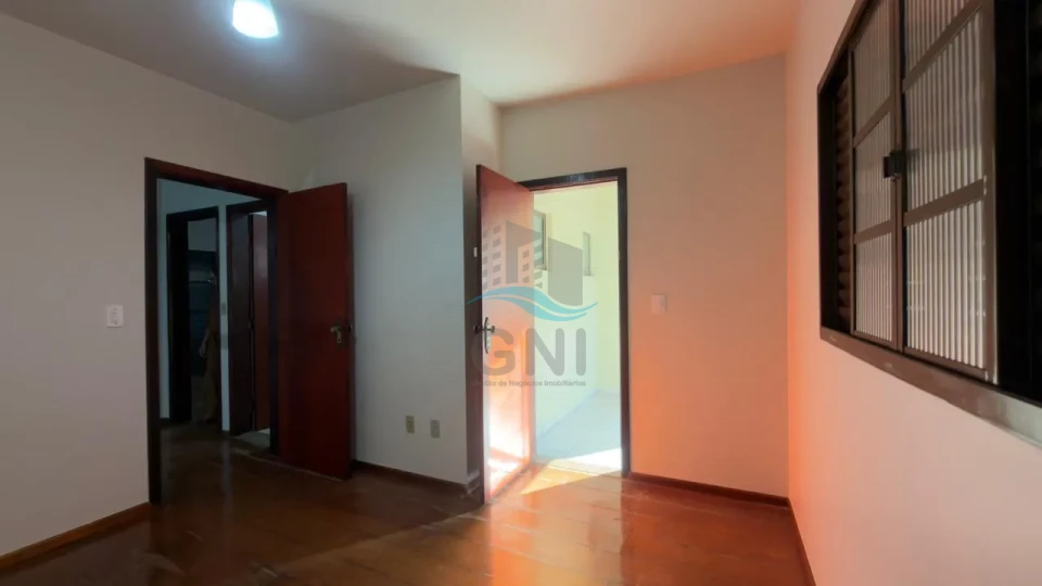 Imagens do imóveis CASA A VENDA - BAIRRO PORTAL DE VERSALHES II