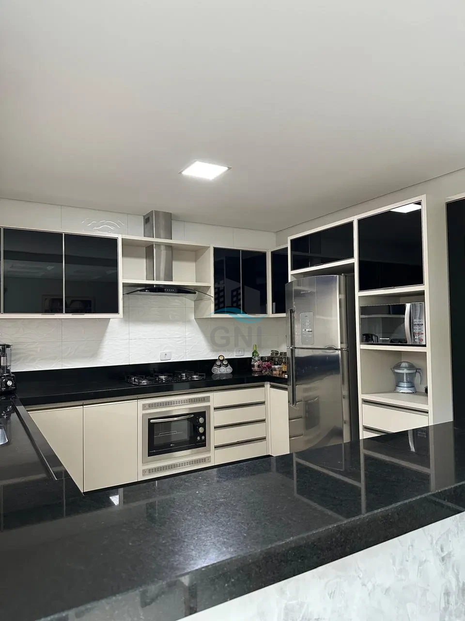 Imagens do imóveis CASA PARA LOCAÇÃO - CONDOMINIO MORADA DAS FLORES