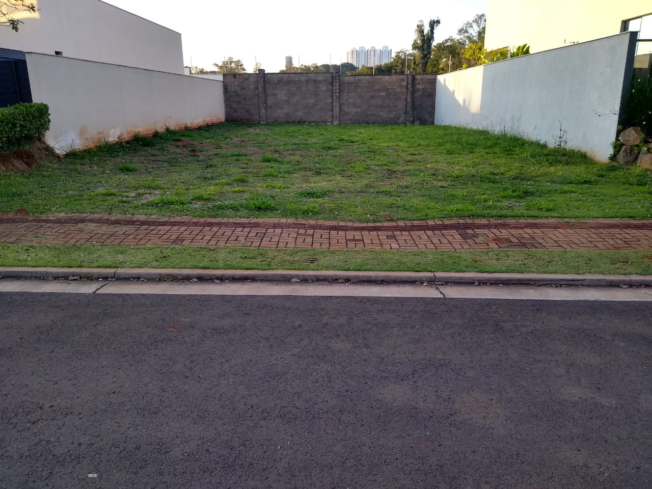 TERRENO A VENDA - CONDOMINIO ALPHAVILLE II Imagens do imóveis TERRENO A VENDA - CONDOMINIO ALPHAVILLE II