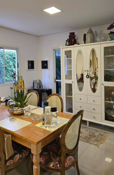 Imagens do imóveis CASA PARA LOCAÇÃO - CONDOMINIO ROYAL MAISON