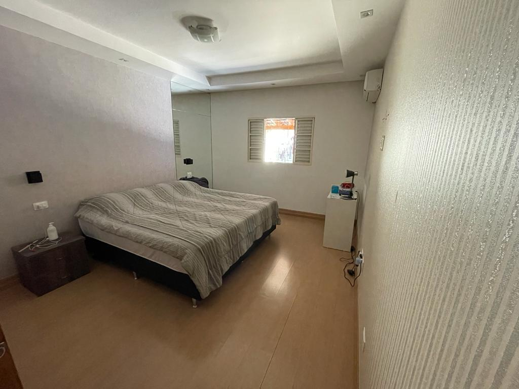 Imagens do imóveis CASA A VENDA - JARDIM BANDEIRANTES