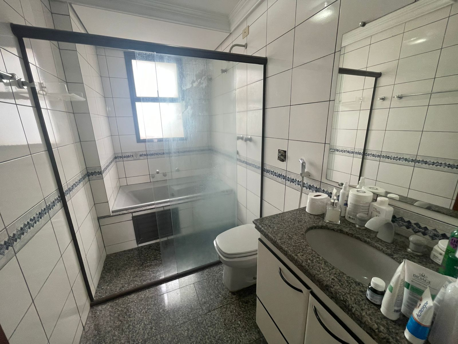 Imagens do imóveis APARTAMENTO A VENDA - EDIFICIO CORAL GABLES - CENTRO