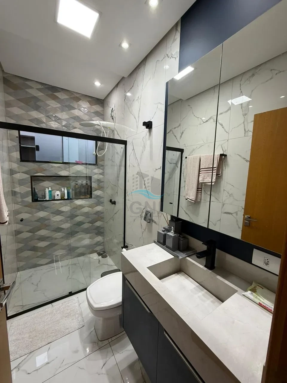 CASA A VENDA - RESIDENCIAL BELLEVIE