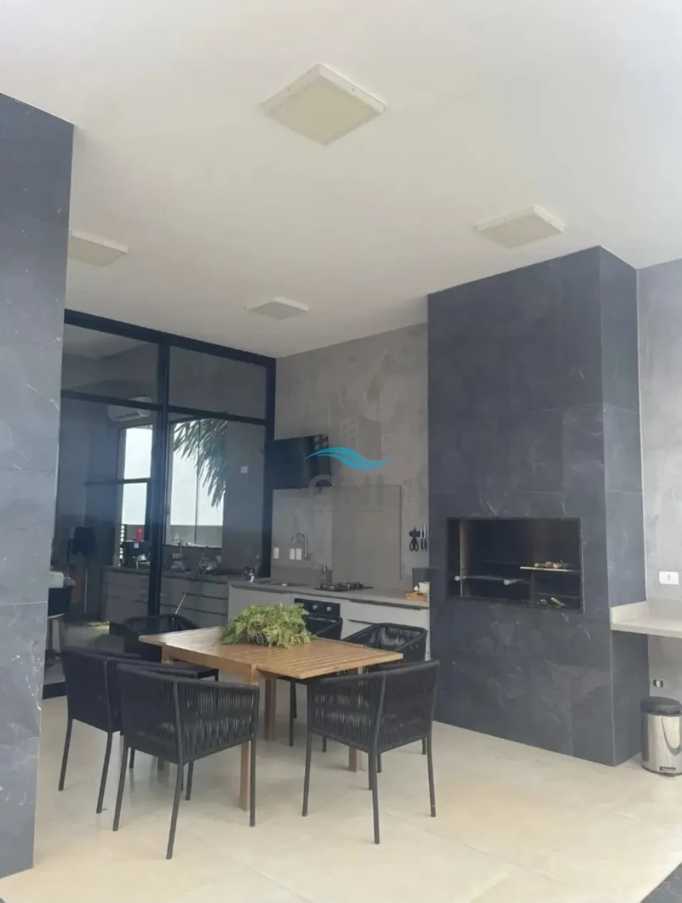 Imagens do imóveis CASA A VENDA - CONDOMÍNIO SUN LAKE RESIDENCE