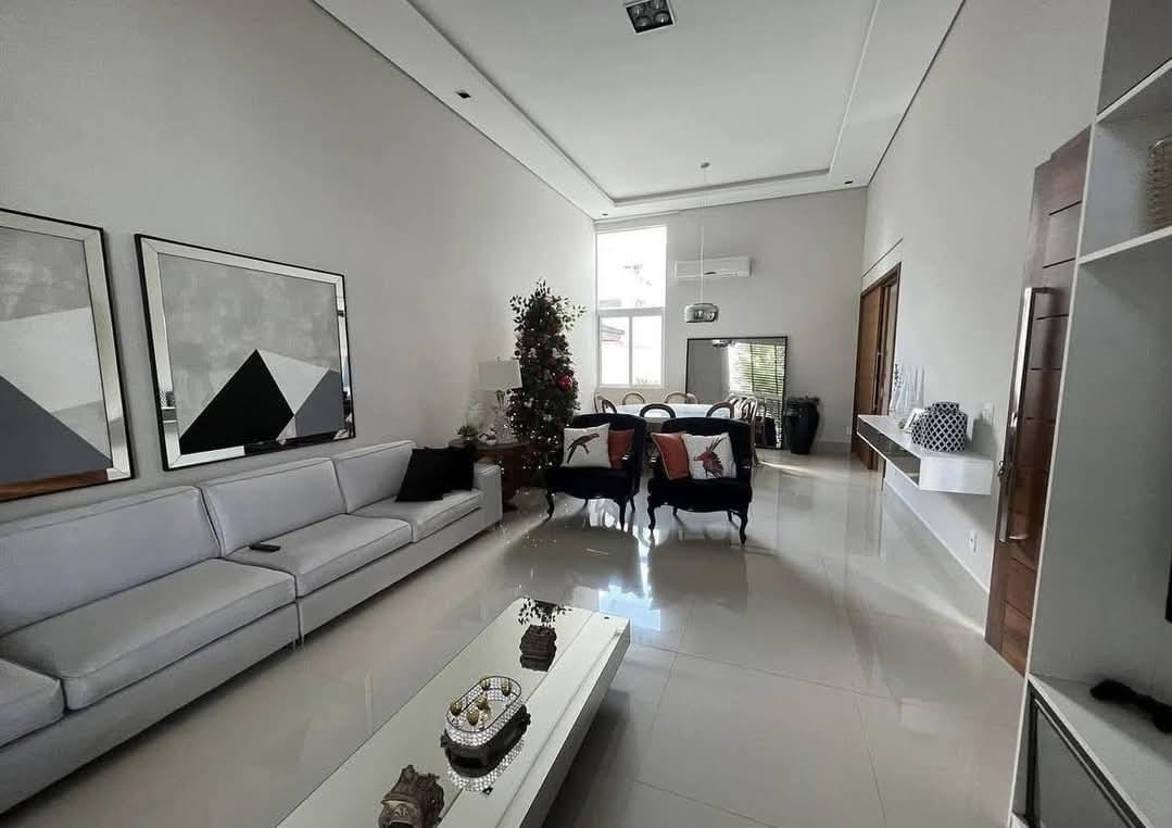 Imagens do imóveis CASA A VENDA - CONDOMINIO ROYAL FOREST