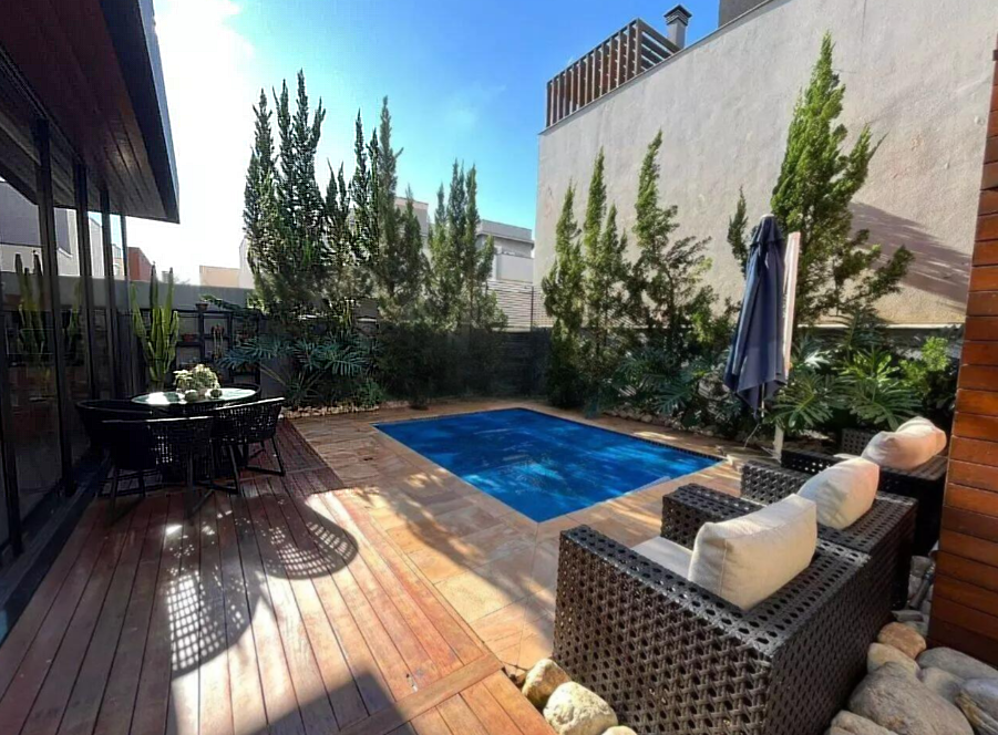 Imagens do imóveis CASA A VENDA - CONDOMINIO ROYAL FOREST