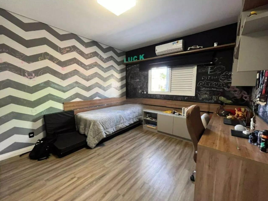 Imagens do imóveis CASA A VENDA - CONDOMINIO ROYAL FOREST