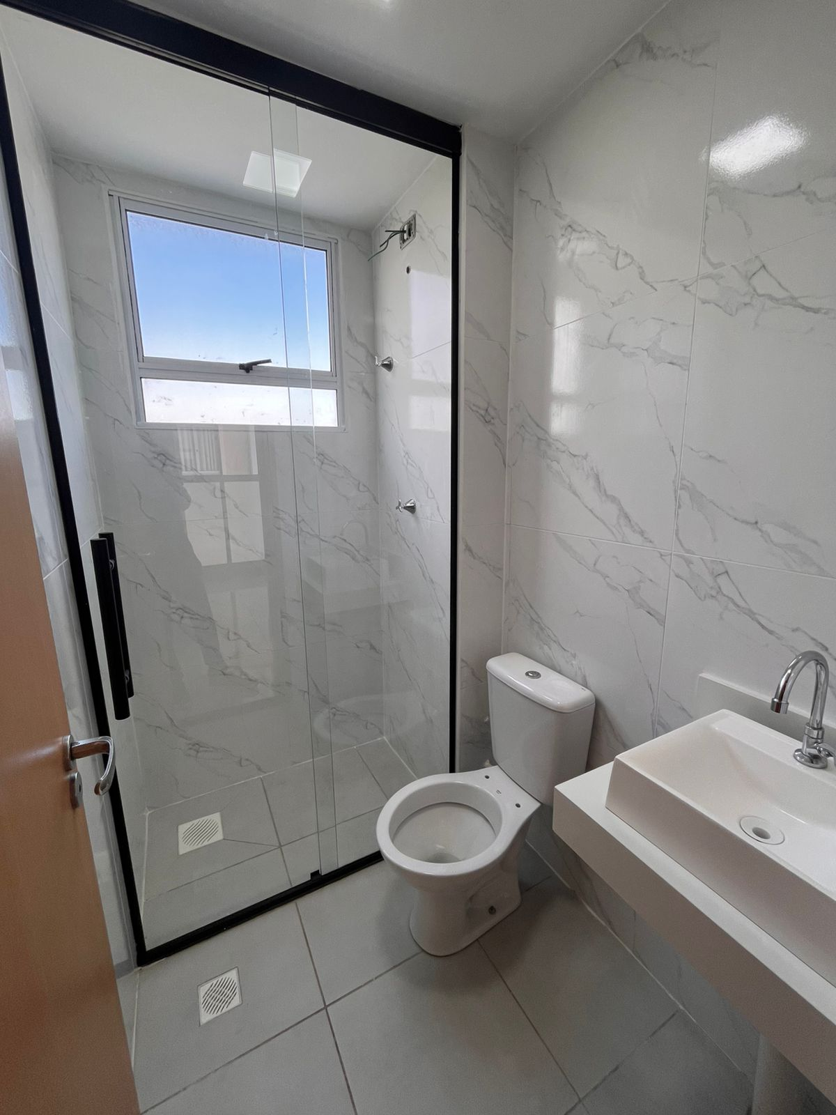 Imagens do imóveis APARTAMENTO A VENDA - CONDOMINIO LAGO DI BIENNA