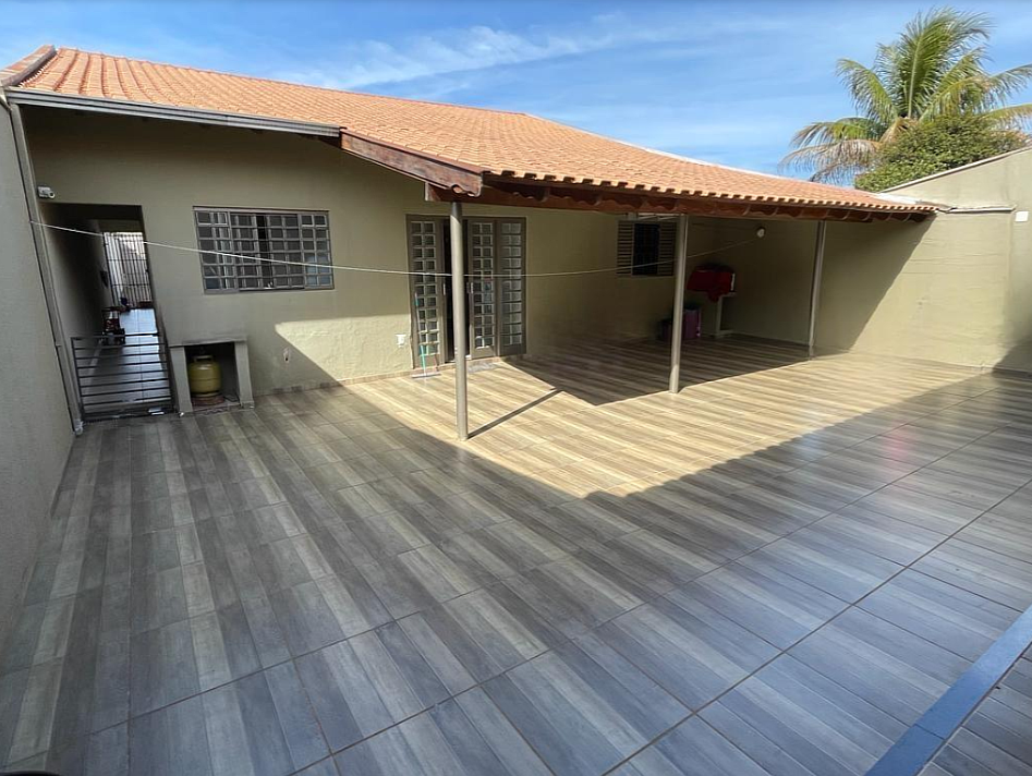 CASA A VENDA - JARDIM BANDEIRANTES Imagens do imóveis CASA A VENDA - JARDIM BANDEIRANTES