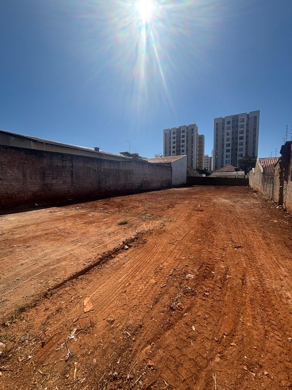 Imagens do imóveis TERRENO A VENDA - BAIRRO VILA BRASIL