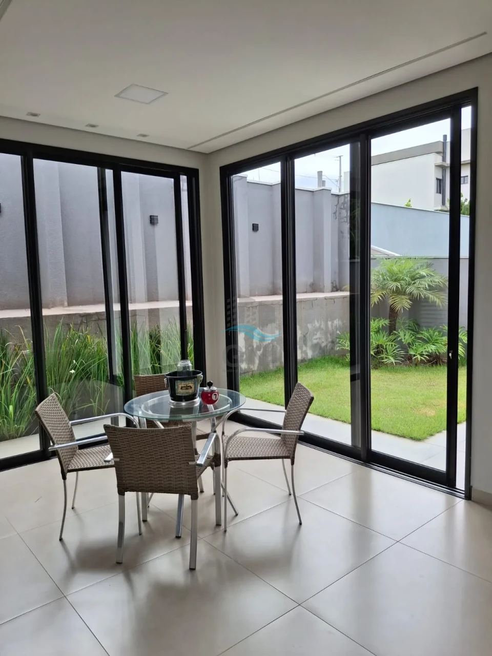 CASA A VENDA - CONDOMINIO TAUA ARAGUARI