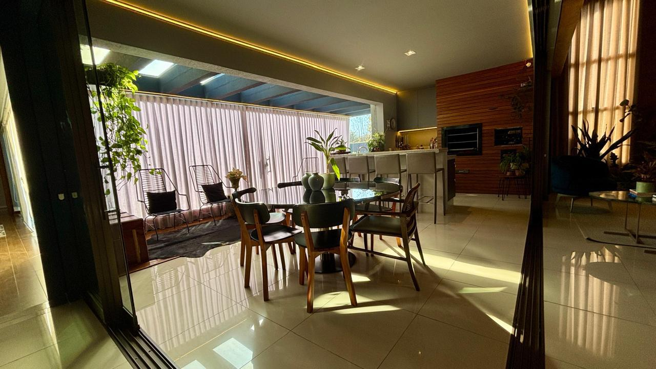 Imagens do imóveis CASA A VENDA - CONDOMÍNIO VILLAGE PREMIUM