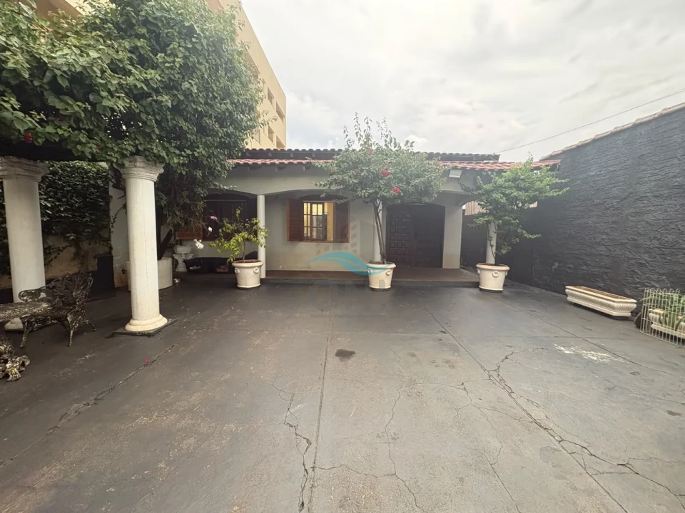 Imagens do imóveis CASA A VENDA - AV. SOUZA NAVES (IBIPORÃ)