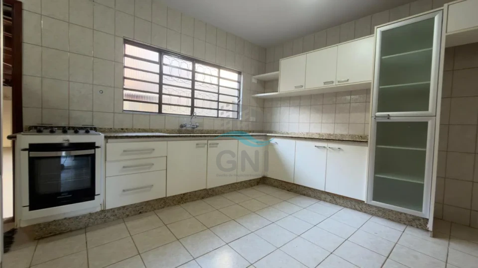 Imagens do imóveis CASA A VENDA - BAIRRO PORTAL DE VERSALHES II