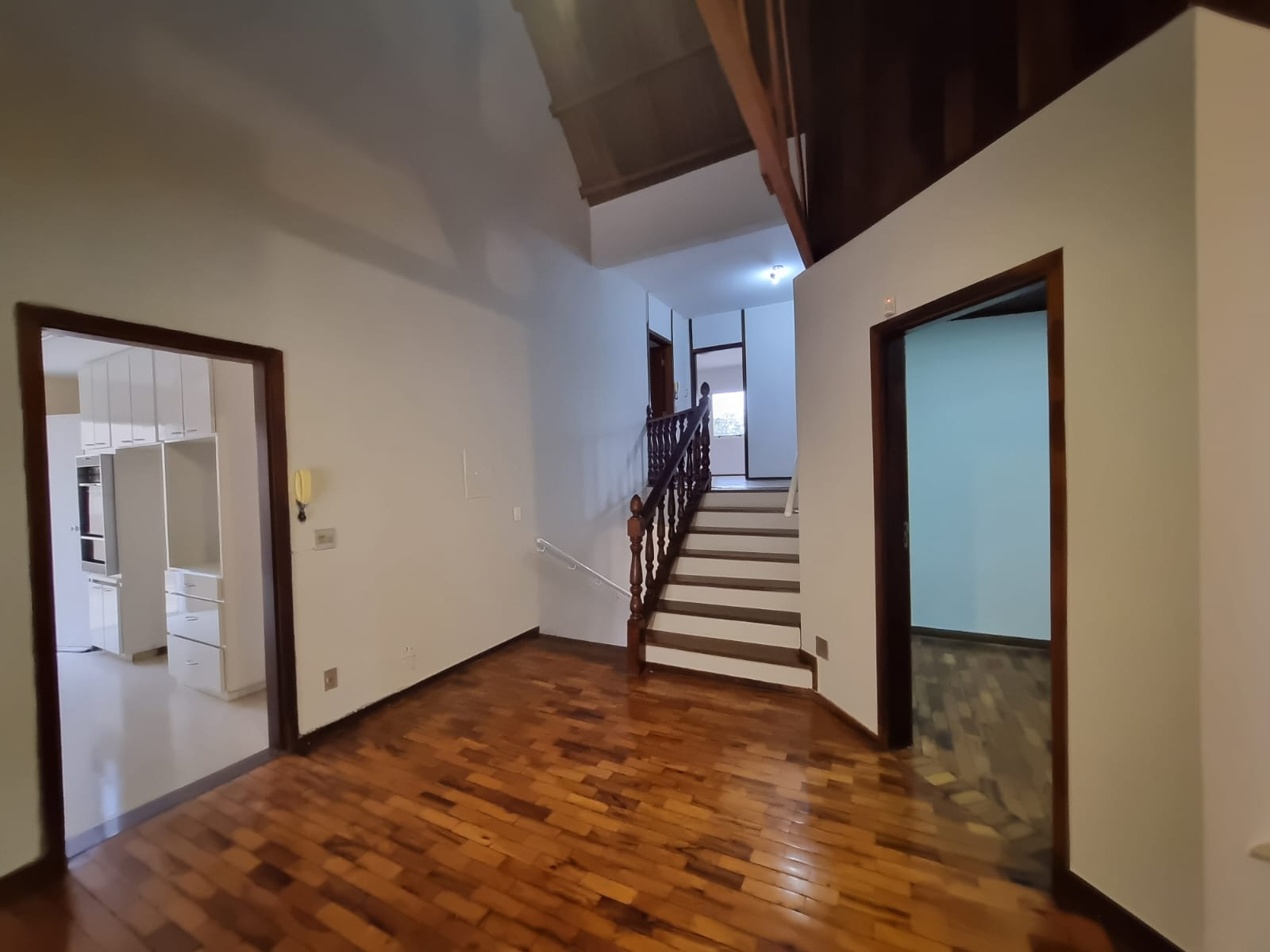 Imagens do imóveis CASA COMERCIAL PARA LOCAÇÃO - LAGO IGAPÓ II