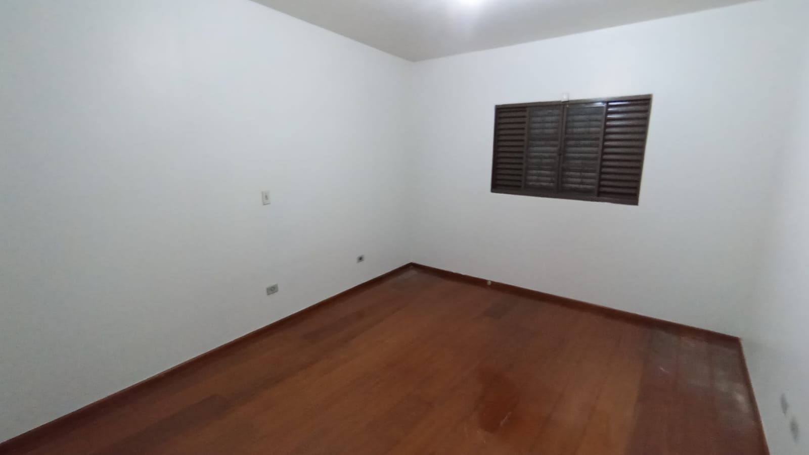 Imagens do imóveis CASA A VENDA - BAIRRO PORTAL DE VERSALHES II