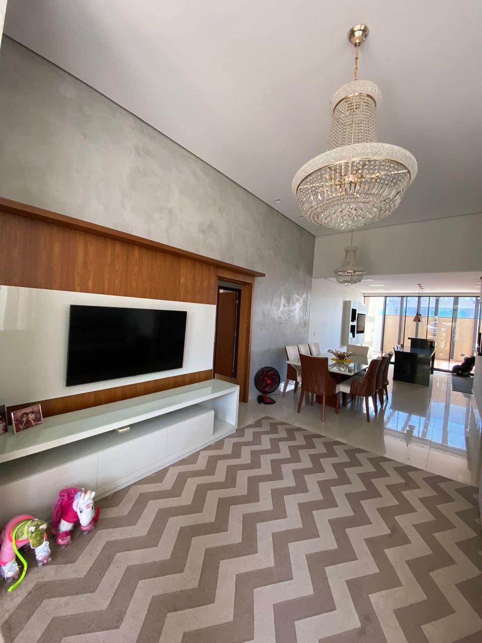 Imagens do imóveis CASA A VENDA - CONDOMINIO ROYAL FOREST