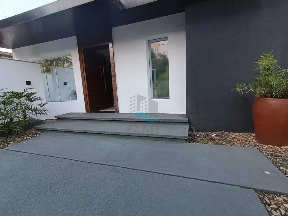 Imagens do imóveis CASA COMERCIAL PARA LOCAÇÃO - CENTRO