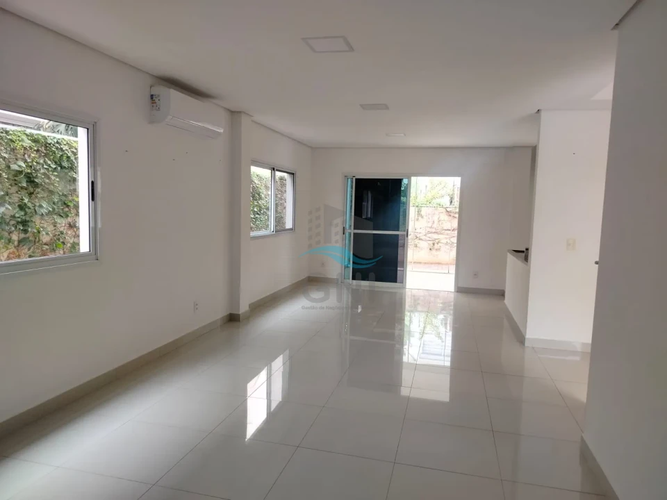 CASA PARA LOCAÇÃO - CONDOMINIO ROYAL MAISON