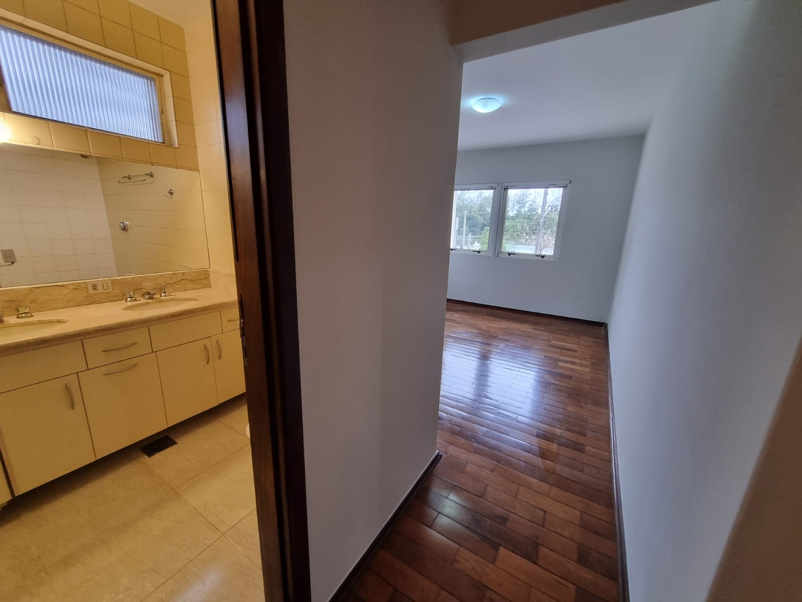 Imagens do imóveis CASA COMERCIAL PARA LOCAÇÃO - LAGO IGAPÓ II