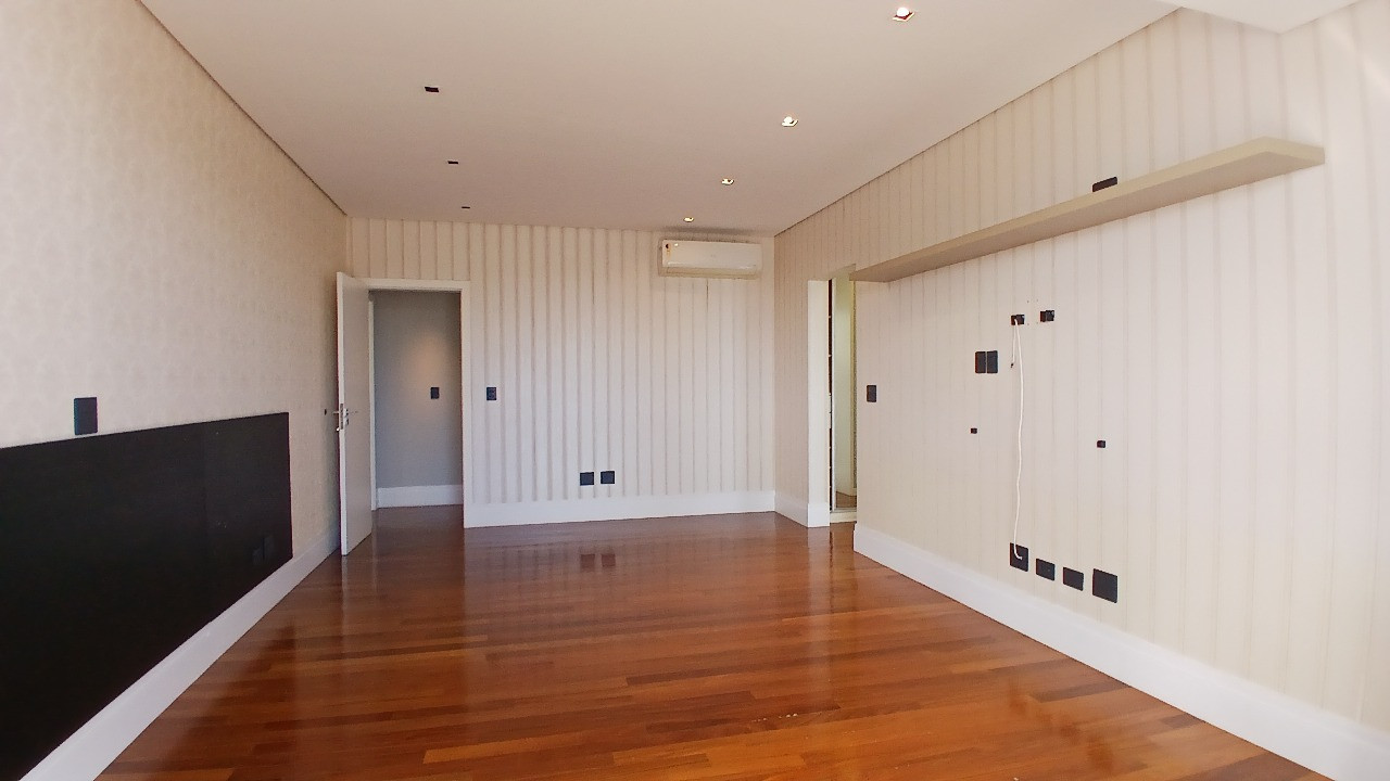 Imagens do imóveis CASA PARA LOCAÇÃO - CONDOMINIO ROYAL PARK