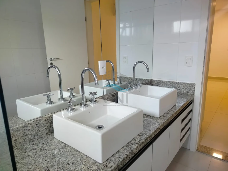 CASA PARA LOCAÇÃO - CONDOMINIO ROYAL MAISON