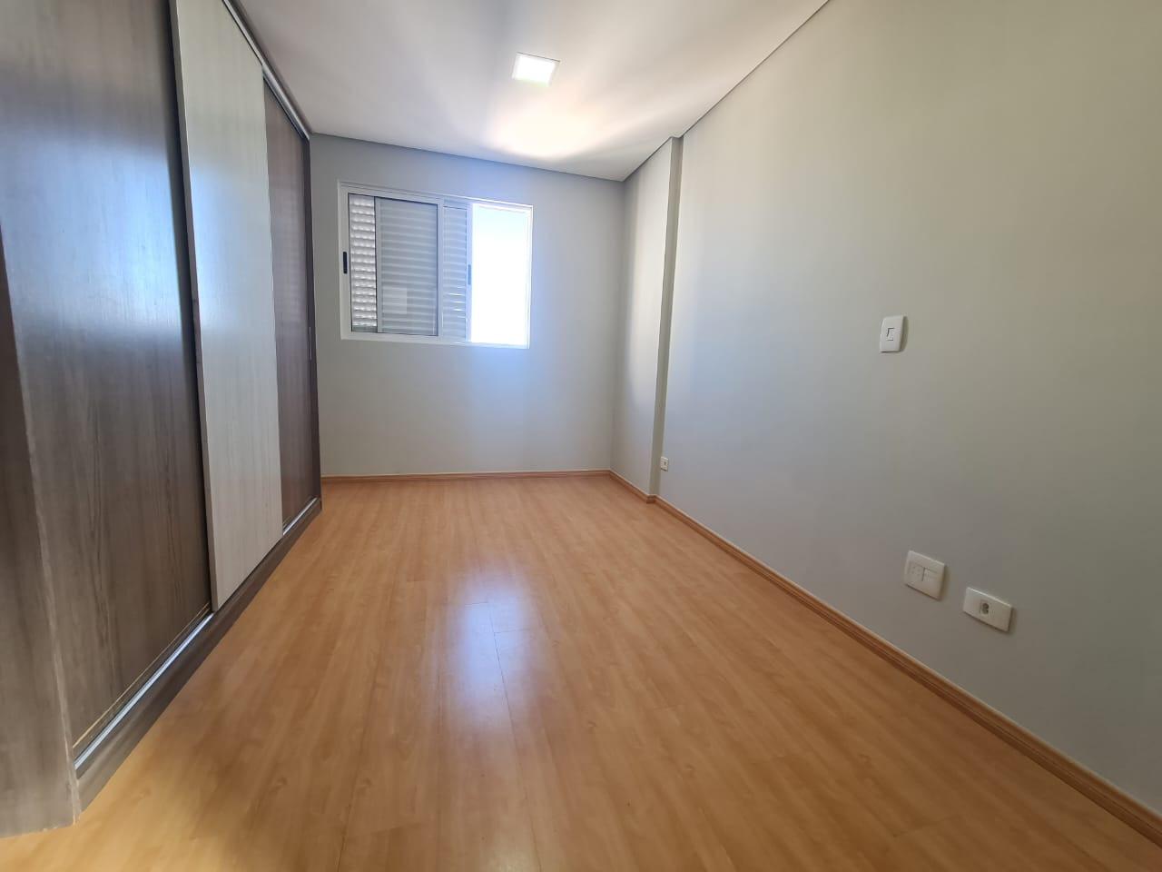 Imagens do imóveis APARTAMENTO PARA LOCAÇÃO - EDIFICIO PARANAGUA SOHO