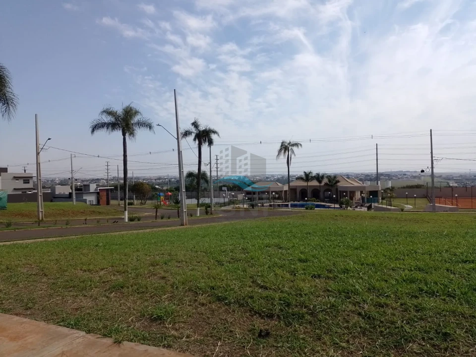 Imagens do imóveis TERRENO A VENDA - CONDOMINIO GOLDEN PARK II