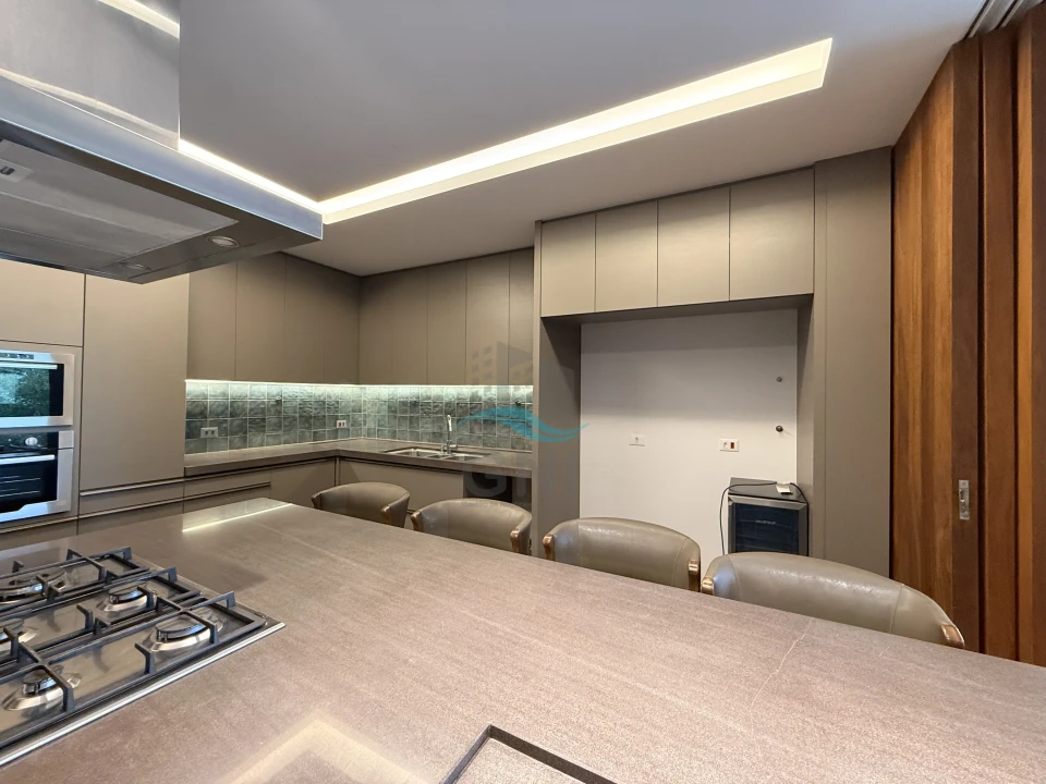 Imagens do imóveis CASA A VENDA - CONDOMINIO ROYAL PARK