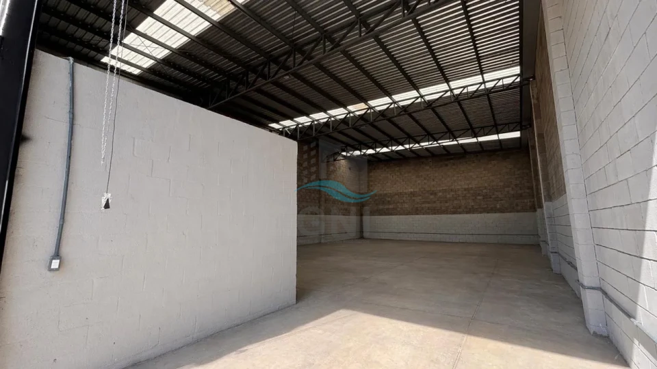 Imagens do imóveis BARRACÃO PARA LOCAÇÃO - CAMBÉ