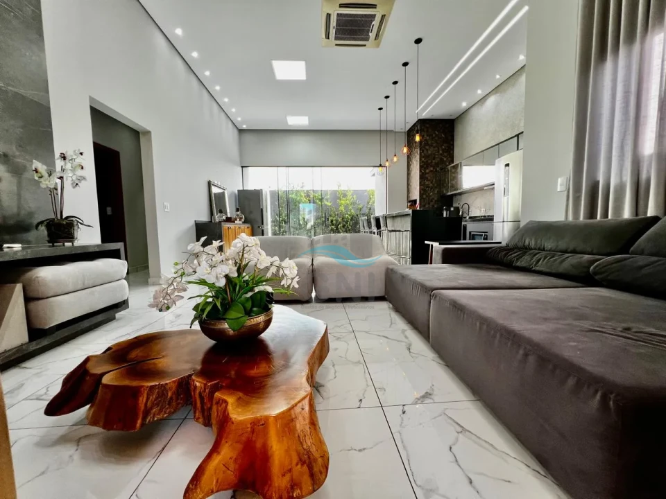 CASA A VENDA - RESIDENCIAL BELLEVIE