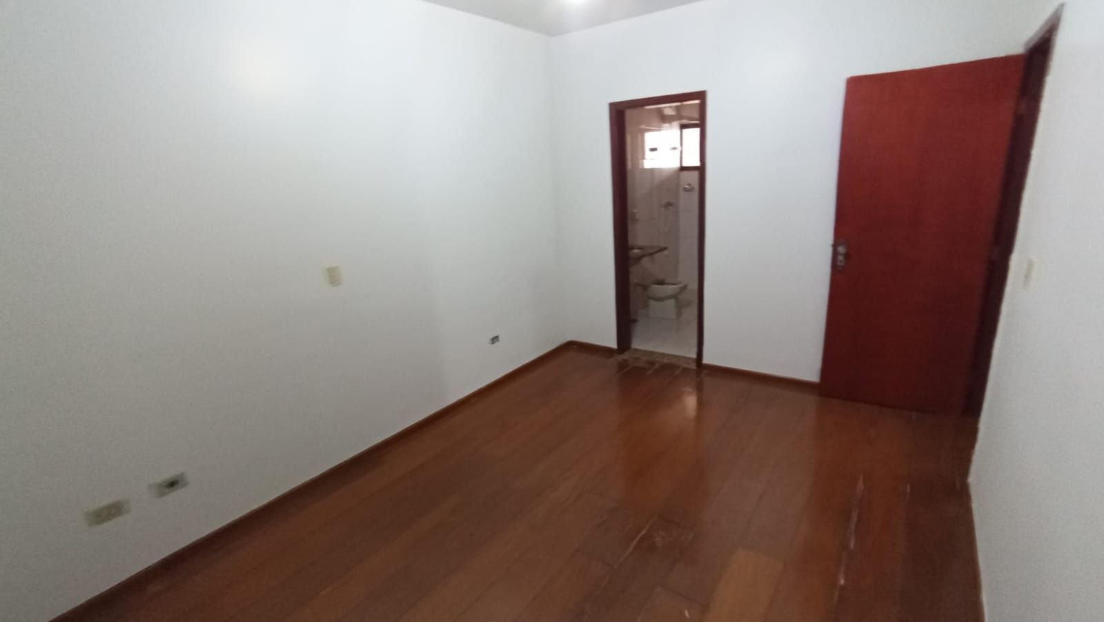 Imagens do imóveis CASA A VENDA - BAIRRO PORTAL DE VERSALHES II