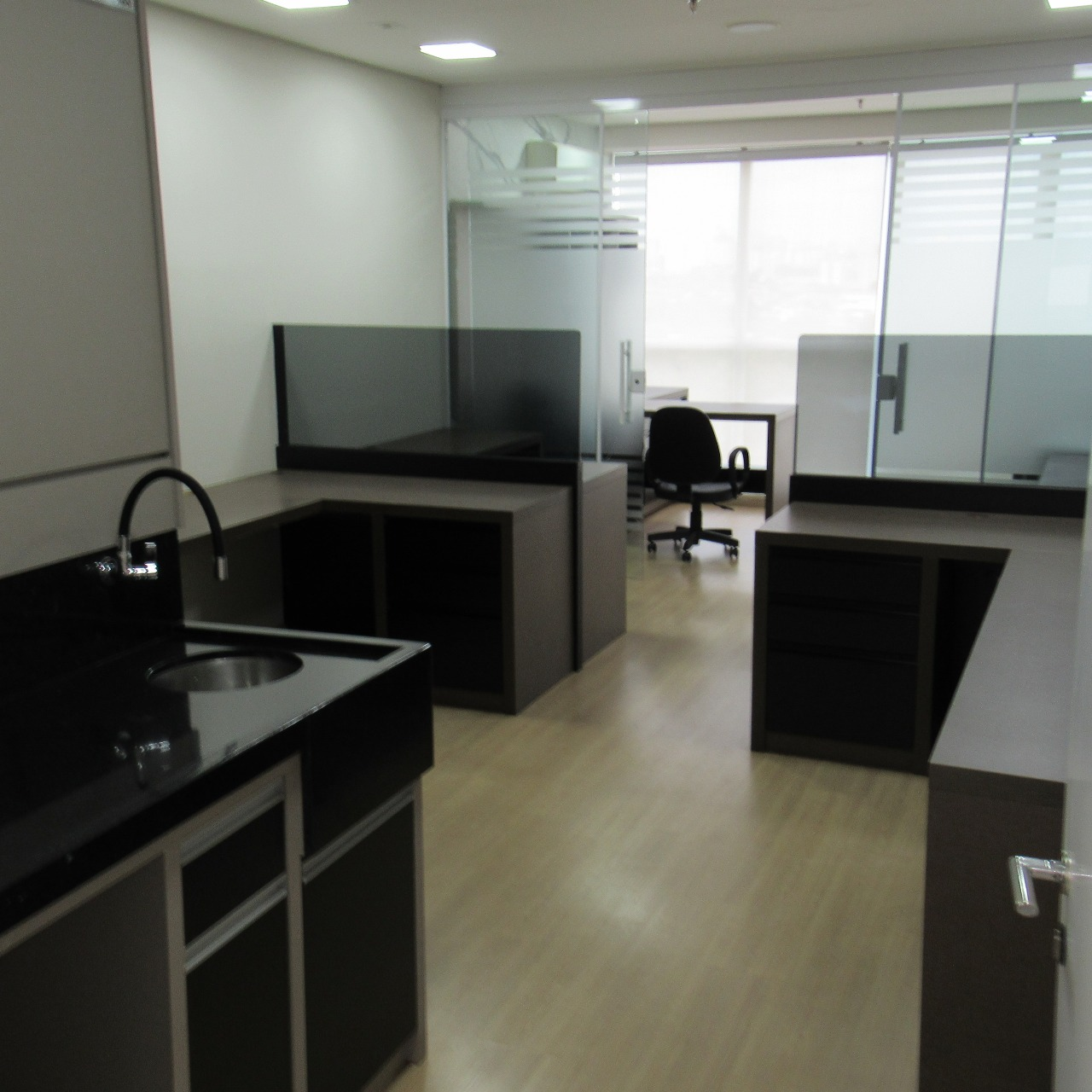 SALA COMERCIAL PARA LOCAÇÃO - EDIFICIO PALHANO BUSINESS CENTER Imagens do imóveis SALA COMERCIAL PARA LOCAÇÃO - EDIFICIO PALHANO BUSINESS CENTER