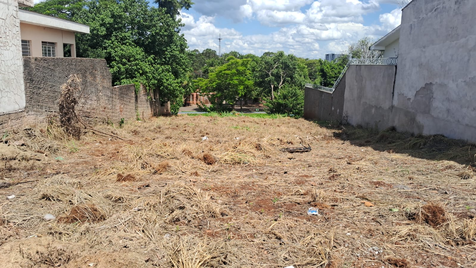 Imagens do imóveis TERRENO A VENDA - JARDIM SUMARÉ