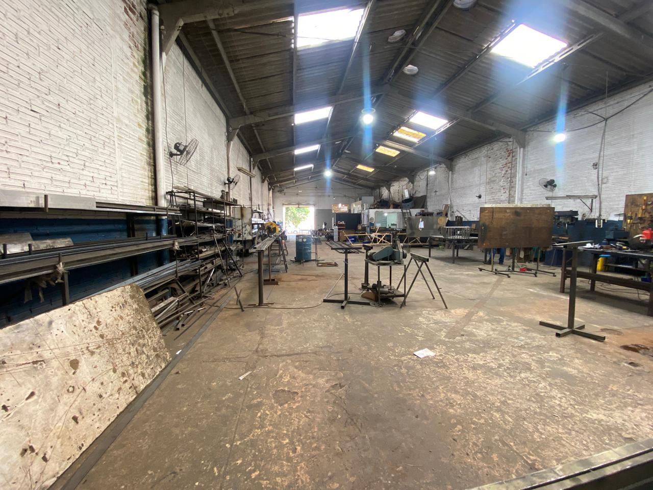 Imagens do imóveis BARRACÃO A VENDA - BAIRRO HELENA