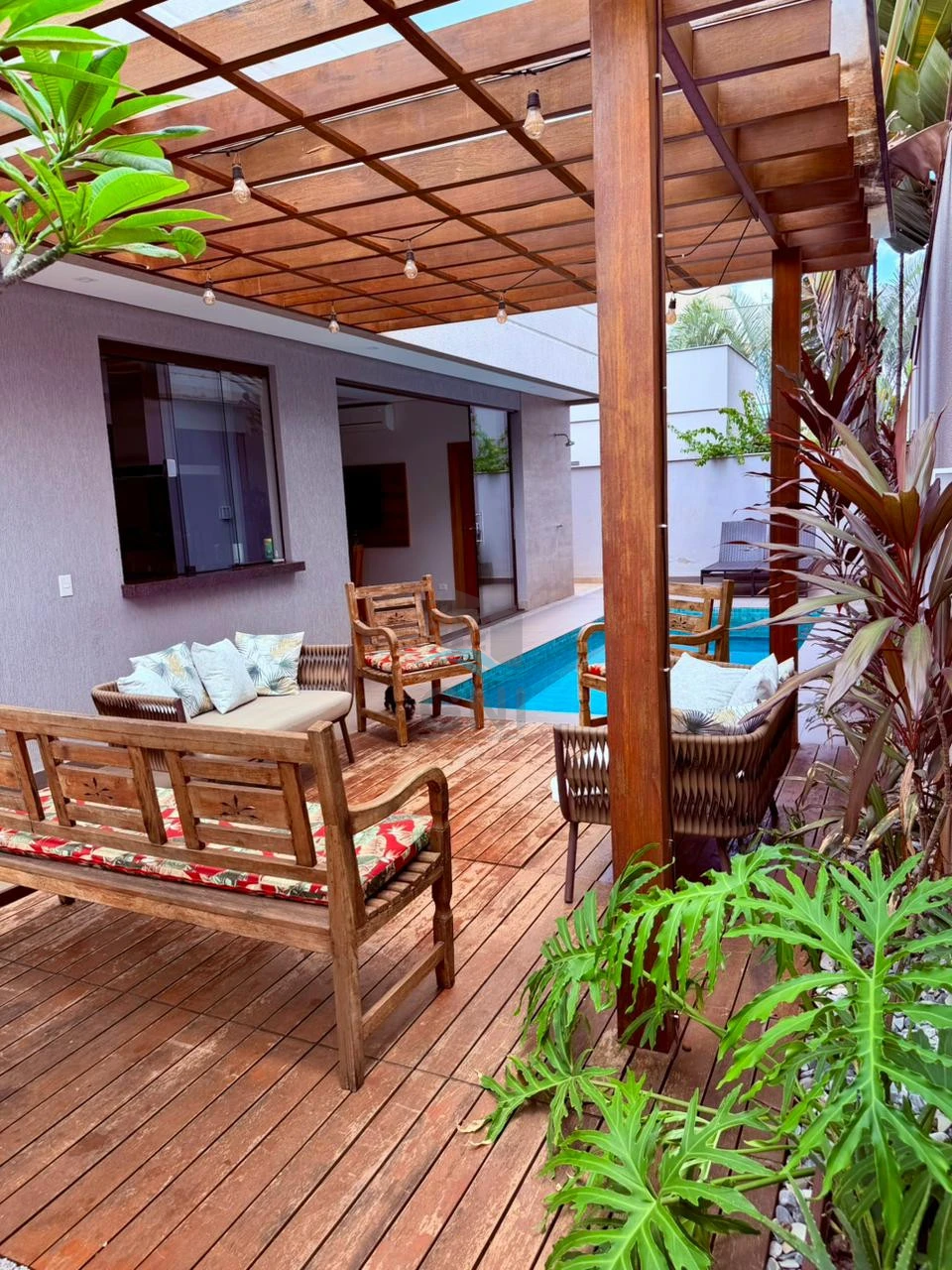 Imagens do imóveis CASA A VENDA - CONDOMÍNIO ALPHAVILLE II