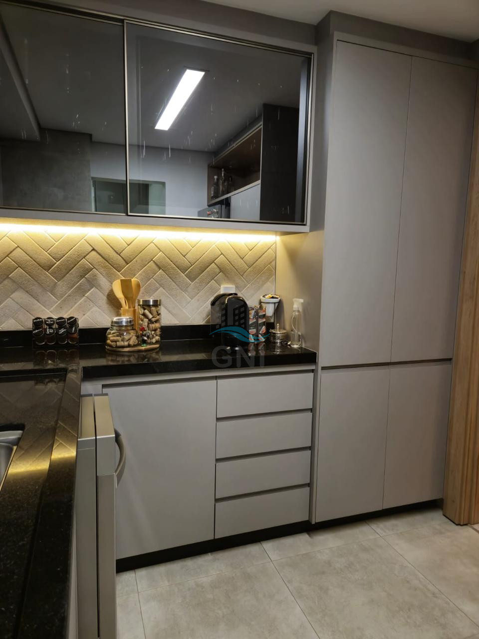 Imagens do imóveis APARTAMENTO A VENDA - EDIFICIO VICTORIA PARQUE