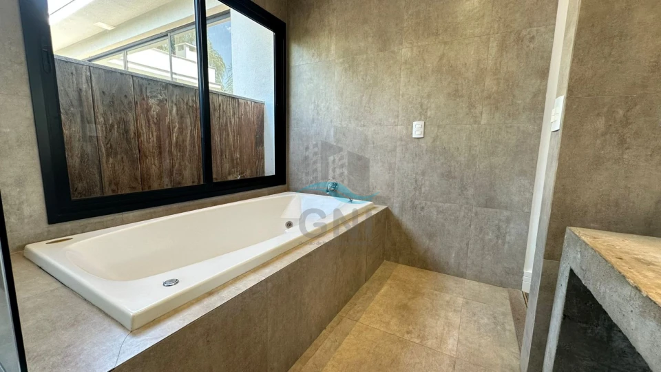 Imagens do imóveis CASA PARA LOCAÇÃO - CONDOMÍNIO ALPHAVILLE II