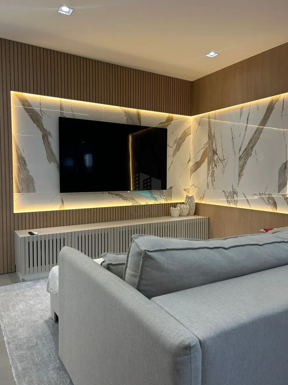 APARTAMENTO A VENDA - EDIFÍCIO TRIANON