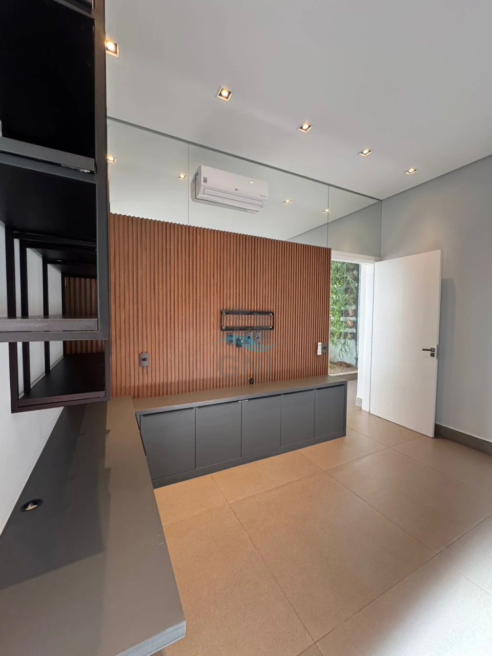 Imagens do imóveis CASA A VENDA - CONDOMÍNIO SUN LAKE RESIDENCE