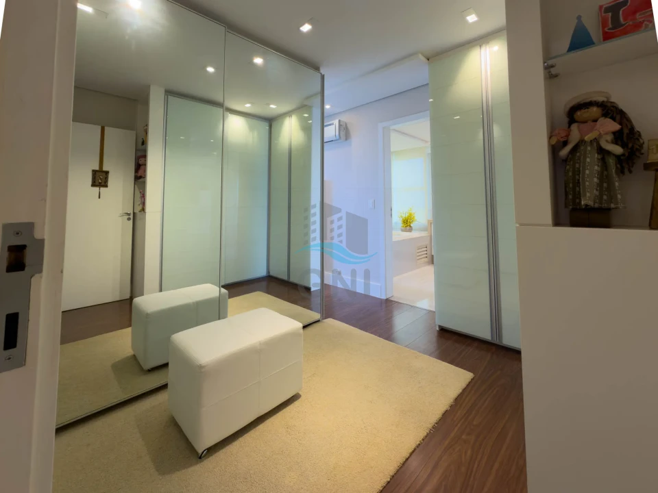 APARTAMENTO A VENDA - EDIFICIO PALAZZO DI CESARE