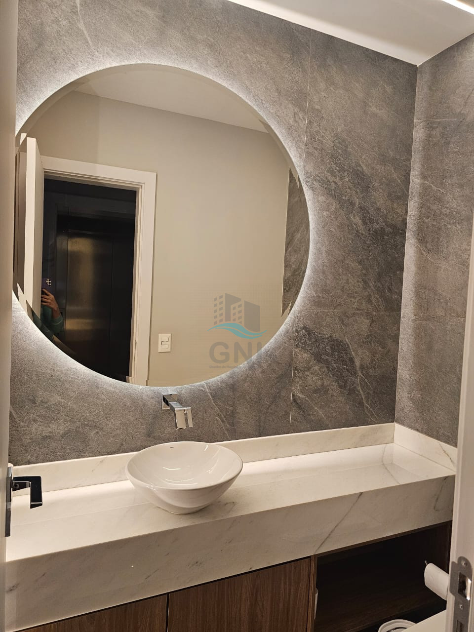 Imagens do imóveis APARTAMENTO A VENDA - EDIFÍCIO TRIANON