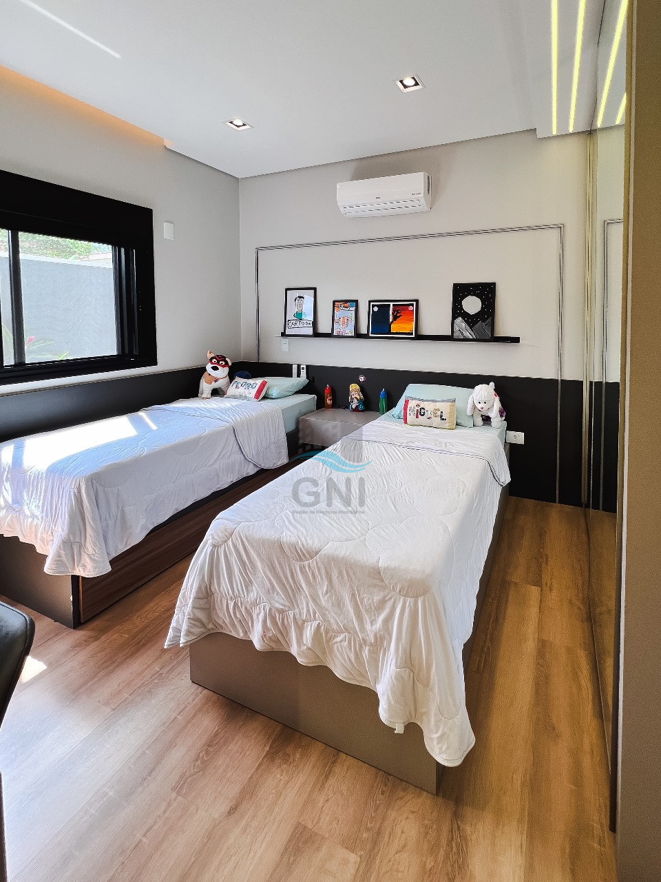 Imagens do imóveis CASA A VENDA - CONDOMINIO SUN LAKE RESIDENCE