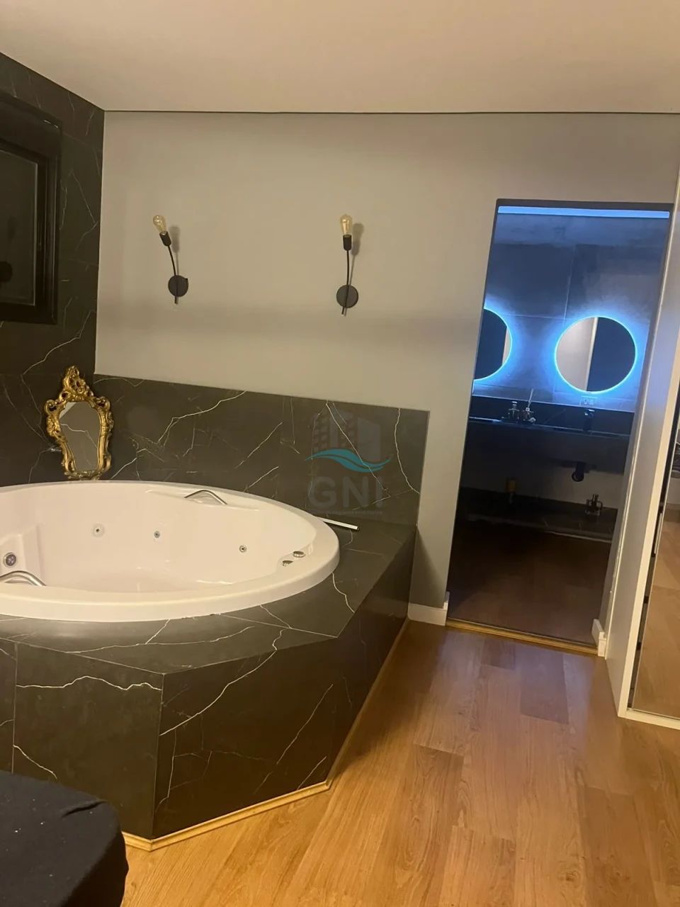 Imagens do imóveis CASA A VENDA - CONDOMINIO ROYAL FOREST