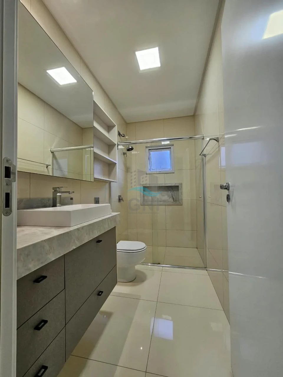 CASA SOBRADO A VENDA - JARDIM TOZZI