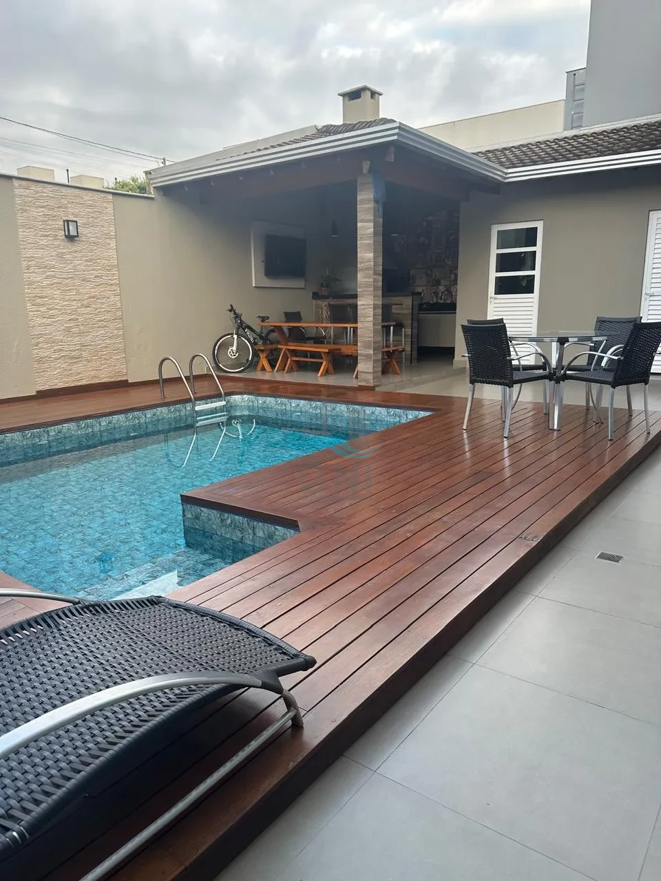 Imagens do imóveis CASA PARA LOCAÇÃO - CONDOMINIO MORADA DAS FLORES