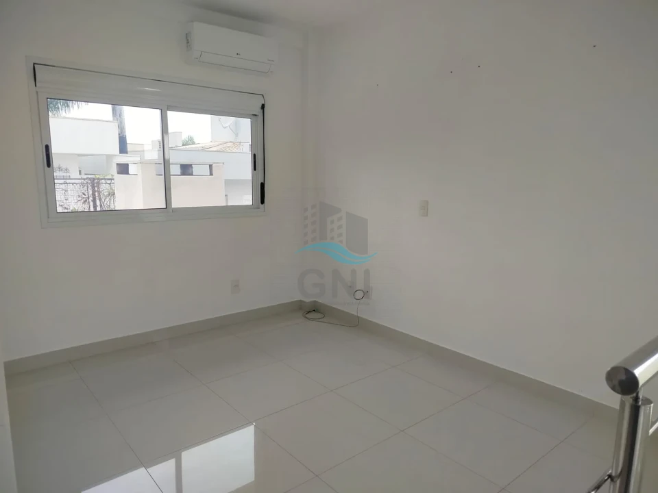 CASA PARA LOCAÇÃO - CONDOMINIO ROYAL MAISON