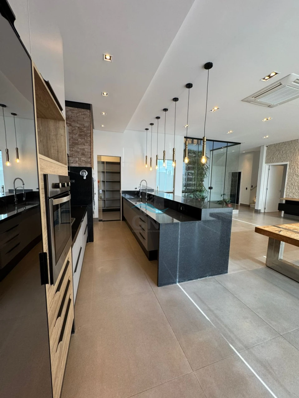 Imagens do imóveis CASA A VENDA - CONDOMÍNIO SUN LAKE RESIDENCE