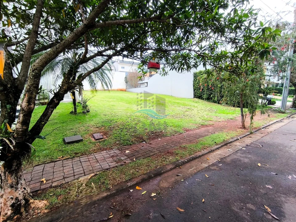 Imagens do imóveis TERRENO A VENDA - CONDOMINIO ROYAL FOREST